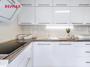 Prodej rodinného domu, České Velenice, Komenského, 247 m2