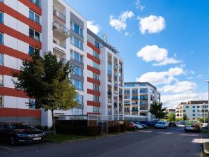 Pronájem bytu 1+kk, Praha - Zličín, Sazovická, 28 m2