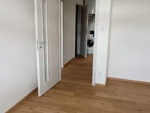 Pronájem bytu 2+kk, Praha - Nusle, Jaromírova, 43 m2