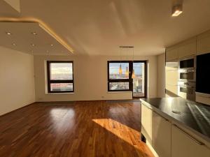 Pronájem bytu 4+kk, Praha - Holešovice, U Uranie, 90 m2