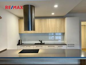 Pronájem bytu 3+kk, Praha - Lysolaje, Lysolajské údolí, 70 m2