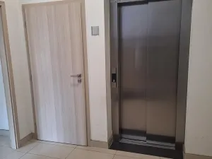 Pronájem kanceláře, Brno, Jana Babáka, 49 m2