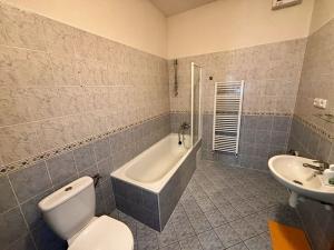 Pronájem bytu 1+1, Klatovy, nám. Míru, 38 m2