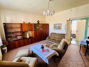 Prodej rodinného domu, Kamenné Žehrovice, Revoluční, 280 m2