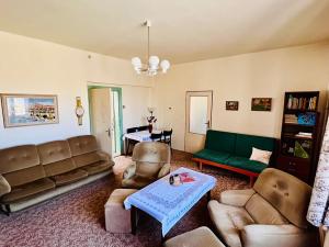 Prodej rodinného domu, Kamenné Žehrovice, Revoluční, 280 m2