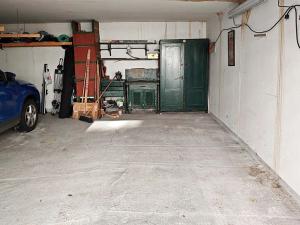 Pronájem garáže, Praha - Košíře, Plzeňská, 15 m2