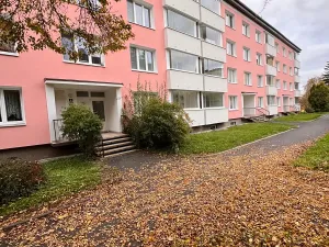 Prodej bytu 3+1, Karlovy Vary, Maďarská, 61 m2