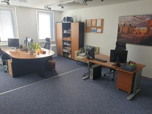 Pronájem kanceláře, Praha - Kyje, Vajgarská, 216 m2