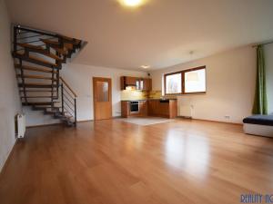 Pronájem rodinného domu, Praha - Hloubětín, Stropnická, 142 m2