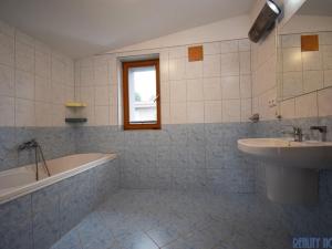 Pronájem rodinného domu, Praha - Hloubětín, Stropnická, 142 m2