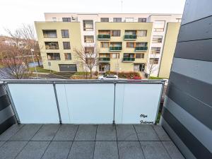 Pronájem bytu 2+kk, Praha - Jinonice, Pod stolovou horou, 58 m2