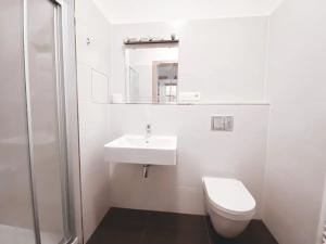 Pronájem bytu 1+kk, Praha - Malešice, Nad úžlabinou, 37 m2