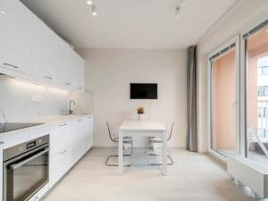 Pronájem bytu 1+kk, Praha - Uhříněves, Ke kříži, 30 m2