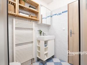 Prodej bytu 2+kk, Stochov, S. K. Neumanna, 48 m2