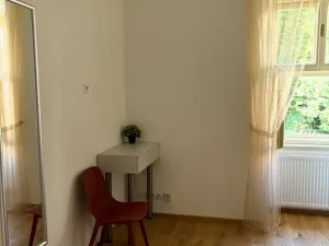 Pronájem bytu 2+kk, Praha - Dejvice, Studentská, 31 m2