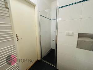 Pronájem bytu 2+kk, Praha - Smíchov, U Santošky, 47 m2