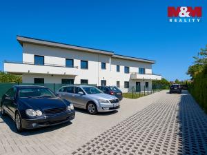 Prodej bytu 1+kk, Ostrov, Sukova, 23 m2