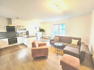 Pronájem bytu 2+kk, Jesenice, Cedrová, 66 m2