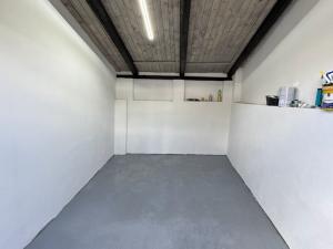 Pronájem garáže, Krupá, 18 m2