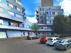 Pronájem garážového stání, Praha - Motol, Kudrnova, 18 m2