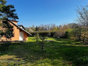 Pronájem chaty, Dolní Břežany - Zálepy, Spojovací, 80 m2