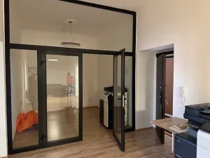 Pronájem kanceláře, Praha - Smíchov, Nádražní, 145 m2