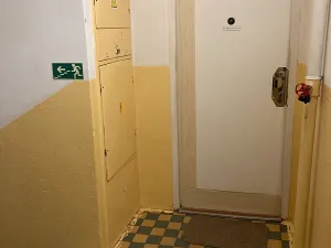 Prodej bytu 2+1, Ostrov, Kollárova, 50 m2