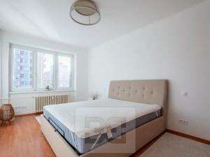 Pronájem bytu 2+kk, Praha - Záběhlice, Jabloňová, 52 m2
