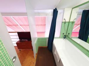 Pronájem bytu 2+kk, Praha - Nové Město, Ostrovní, 34 m2