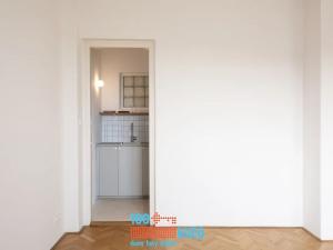 Pronájem bytu 1+kk, Praha - Holešovice, Umělecká, 37 m2