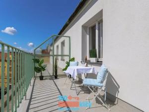 Pronájem bytu 1+kk, Praha - Holešovice, Umělecká, 37 m2