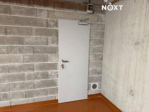 Pronájem garážového stání, Zlín, Nad Stráněmi, 18 m2