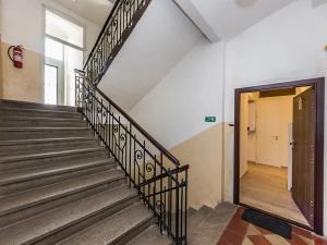 Pronájem bytu 2+kk, Praha - Košíře, Pod Kavalírkou, 43 m2