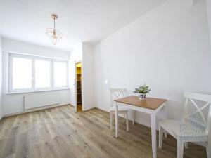 Pronájem bytu 2+1, Praha - Vršovice, Amurská, 53 m2