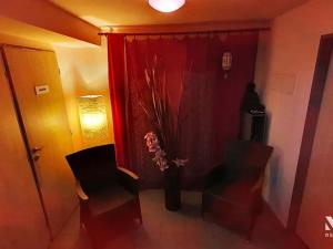 Pronájem komerční nemovitosti, Praha - Kobylisy, Nad Šutkou, 118 m2