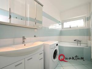 Pronájem bytu 2+1, Praha - Hodkovičky, Nad údolím, 85 m2