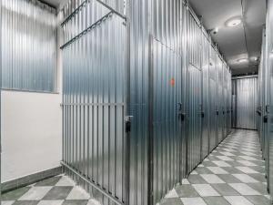 Pronájem skladu, Praha - Kobylisy, Horňátecká, 1 m2