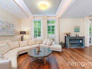 Prodej vily, Praha - Dejvice, V Šáreckém údolí, 459 m2