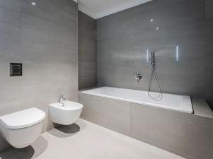 Pronájem bytu 2+kk, Praha - Smíchov, Holečkova, 78 m2