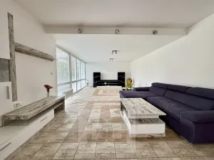 Pronájem rodinného domu, Česká, 200 m2