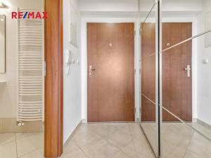 Prodej bytu 2+kk, Praha, V Háji, 58 m2