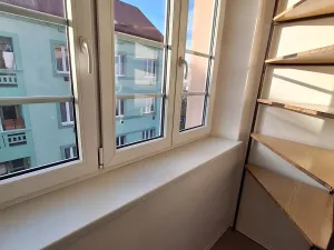 Pronájem bytu 2+kk, Praha - Vysočany, Novovysočanská, 45 m2