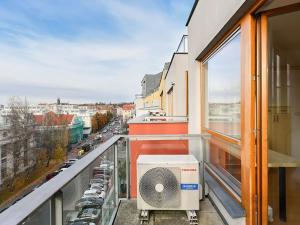 Pronájem bytu 1+kk, Praha - Podolí, Podolská, 26 m2