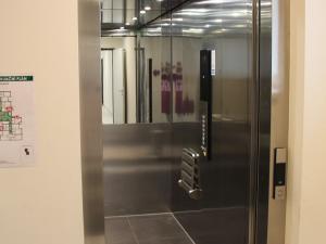 Pronájem skladu, Praha - Vysočany, Strnadových, 2 m2