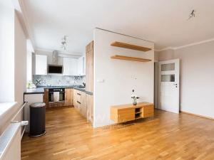 Pronájem bytu 3+kk, Praha - Břevnov, Na Petřinách, 62 m2