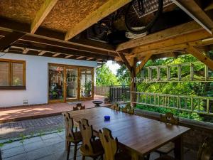 Prodej vícegeneračního domu, Mnichovice, Nad rybníkem, 312 m2