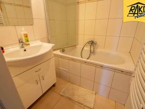 Prodej bytu 5+1, Trutnov, Pampelišková, 89 m2