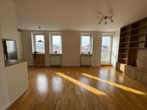 Prodej bytu 3+kk, Praha - Holešovice, Dobrovského, 70 m2