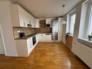 Prodej bytu 3+kk, Praha - Holešovice, Dobrovského, 70 m2