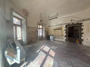 Pronájem obchodního prostoru, Praha - Smíchov, Plzeňská, 295 m2